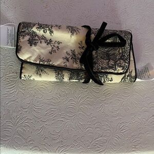 Waverly Garden jewelry roll NWT